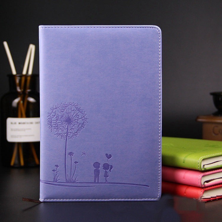 Fioletowy notatnik SchoolKit z wytłoczonym wzorem dmuchawca i zakochanej pary na okładce z imitacji skóry